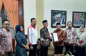 KPU Serahkan Berkas Caleg Terpilih, ke Pemkab Bondowoso.