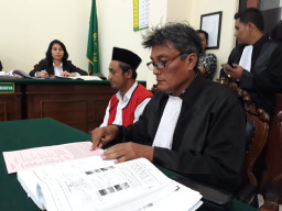 Tri Sakti, BD Sabu dan Ekstasi, Kembali Jalani Sidang di PN. Surabaya.