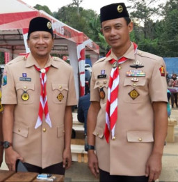 Pramuka Jatim Deklarasi Anti Narkoba, di Atas Mobil Rantis Brimob.