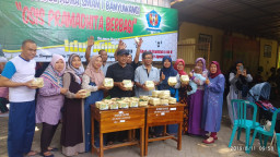 Osis Pramadhita Berbagi, Potong 4 Ekor Sapi dan 5 Ekor Kambing.