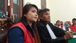 Kirim Sabu Ke Suami di Tahanan, Desy Menyusul Masuk Penjara.