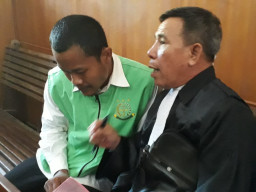 Riski HP, BD Narkoba Ngagel Baru, Jalani Sidang Perdana.