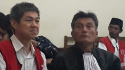Kurir 30,040 Gram Sabu, di Tuntut Semur Hidup