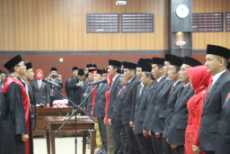 Sebanyak 50 Anggota DPRD Kabupaten Blitar Priode 2019-2024, Ucapkan Sumpah Jabatan.