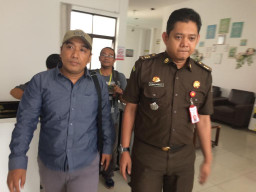 Kasus Jasmas, Syaiful Mantan Anggota DPRD Surabaya Dijemput Paksa Kejari Tanjung Perak.
