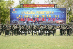Wakili Panglima TNI, Dansesko Marsda TNI Sutrisno H. Tutup Latgab TNI "Darma Yudha 2019" di Situbondo.