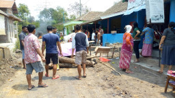 Akses Jalan Menuju Galian C Desa Ambal-Ambil Kejayan Pasuruan, di Tutup Warga.
