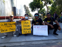 Dampak Kekerasan Saat Liputan Demo, Puluhan Jurnalis Surabaya, Demo di Grahadi.