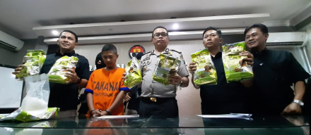 Bandar Sabu Seberat 6,9 Kg Jaringan Mojokerto di Tembak Mati, 1 Kurir Ditahan Polda Jatim.