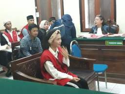 Simpan Shabu Dalam Bra, si Cantik Novita di Vonis 4 Tahun Penjara.