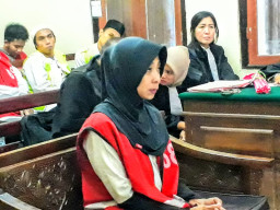 Kurir Narkoba "si Cantik Yettie", Jalani Sidang Lanjutan.