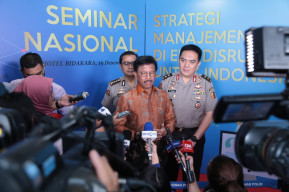 Selenggarakan Seminar Strategi Managemen Media, Menkominfo Puji Divisi Humas Mabes Polri.