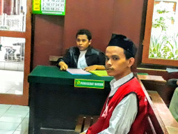 Jadi Kaki Tangan Pengedar Sabu, Abd. Latif Disidangkan.