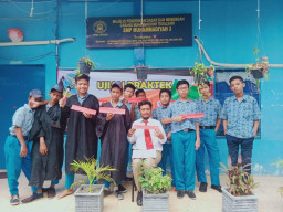 Untuk Pemenuhan Ujian Praktik PPKN, Smp Muhammadiyah 3 Surabaya Gelar Peradilan Semu.