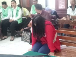 Mucikari Vanesa Angel, Dituntut JPU 7 Bulan Penjara.