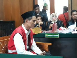 Pria Pembakar Istri, Minta Keringanan Hukuman.