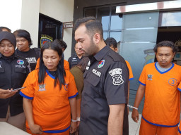 "Ning" Wanita Pengendali 5 Pria Pengedar Sabu, Ditangkap Polisi.
