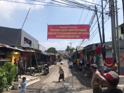DPRD Surabaya Batasi Pertemuan Masyarakat, Hearing Lanjutan Warga Kampung Kalisari Damen Belum Ada Kepastian.