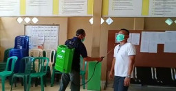 Antisipasi Virus Corona, Desa Belikterus Lakukan Semprotan Disinfektans.
