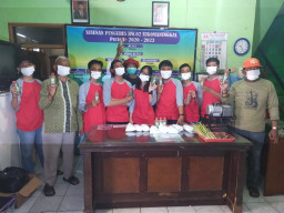 Kartar RW 2 Sukomanunggal, Bergerak Lawan Covid-19.