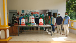 Pemdes Kumalasa, Intensif Lakukan Penyemprotan Disinfektan.