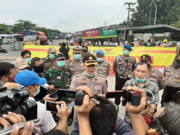 Kapolres Gresik Cek dan Tetapkan Kawasan PT. KAS Sebagai Daerah Phisycal Distancing. 
