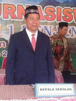 M. Nur: Peran Orangtua dan Guru, Picu Prestasi Anak Didik.
