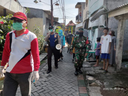 Lurah Kupang Krajan Bambang Hartono, Semprot Sendiri Wilayah RT 1 Sampai 10 RW 3.