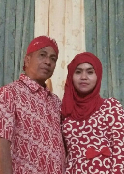Antisipasi Covid-19. Ketua PKK Desa Sawahmulya Gandeng Warga Untuk Produksi 1000 Masker.