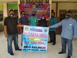 Desa Kalirejo Dukun Patuhi Permendes, Bagikan BLT Tepat Sasaran.