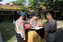 Kapolres Gresik Pimpin Sertijab Kapolsek Kebomas.