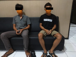 Dua Pemuda Asal Brondong Tak Berkutik, Saat Disergap Polsek Manyar di Chek Point PSBB.