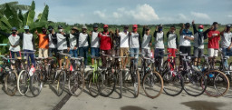 Awali New Normal, Kades Bulang Kulon Ngonthel Bareng Dengan "Sepeda Onthel Comunity"