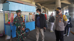 Kapolres Gresik Cek Kesiapan Ruang Isolasi, Pasien Covid-19. Di Stadion Joko Samudra.