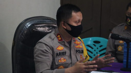 Tingkatkan Kinerja Pemantauan Covid-19. Kapolres Gresik Beri Arahan Bhabinkamtibmas