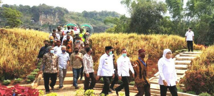 Dikunjungi dan Disumbang Gubernur, Wisata Instagramable Gosari Gresik Disukai Turis.