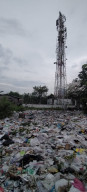 Diduga Milik Indosat dan Berdiri Sejak Dulu, Tower Ini Dikeluhkan Warga. 