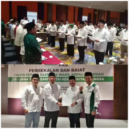Pasangan Cabup QA, Dapat Pembekalan Dan Baiat Dari PW NU Jatim.