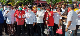 Paslon Rido Pasti, Daftar ke Kpu Blitar Siang Tadi.