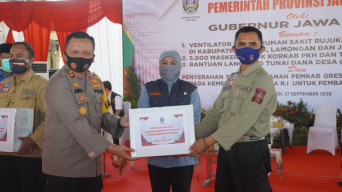 Kapolres Gresik Hadiri Penyerahan Bantuan Ventilator, Oleh Gubernur Khofifah Pada Rumah Sakit Rujukan Covid-19.