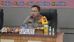 Kapolres Terima Kunjungan Kerja Wakapolda Jatim, di Mapolres Gresik.