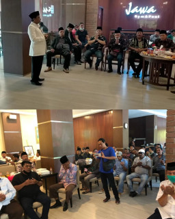Silatuhrrami Front Pemuda Madura Indonesia Dengan Sesepuh Dari Madura.