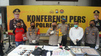 Beraksi Sendirian, Pelaku 378 Ini Catut KPK dan Polda Jatim
