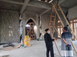 Masjid Prestisius "Batara Guru" Berdiri Megah, di Dinas Pendidikan Jombang. 