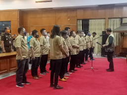 Ketua PWI Jatim Ainur Rohim, Lantik 16 Pengurus PWI Pasuruan.