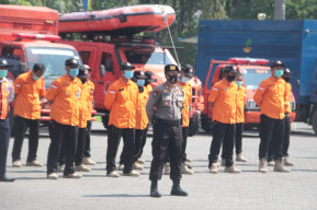 Kapolres Gresik Pimpin Apel Gelar Pasukan Kesiapsiagaan, Dalam Rangka Penanggulangan Bencana.,