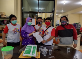 Dinilai Langgar Etika, Poltracking Dilaporkan ke KPU Surabaya.