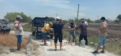 Tak Terima TKD Dijadikan Jalan, Warga Banyuurip Kembali Pasang Pathok.