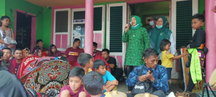 Cabup Malang No. 2, Hj. Lathifah Janjikan Pelestarian Budaya Pada Warga Singosari 