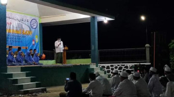 Ceramah Maulid Nabi di Ponpes Darul Iman Bawean, M. Qosim Tidak Masukan Agenda Kampanye.